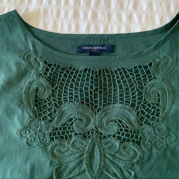 3/$20 banana republic peekaboo chest blouse - Picture 2 of 4